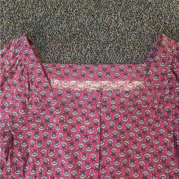 Loft Top - Picture 2 of 4